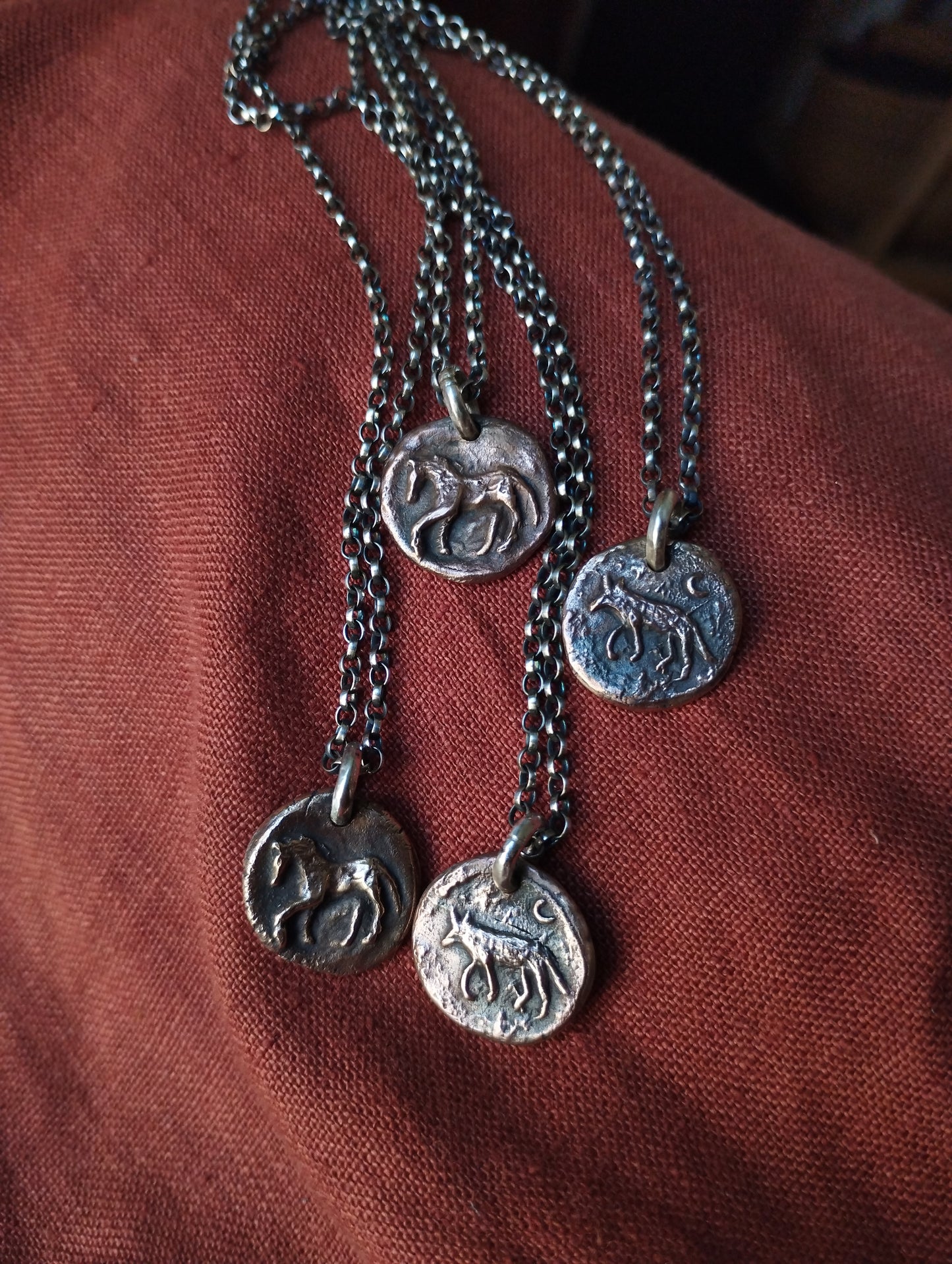 CANIS LUPUS Collier bronze